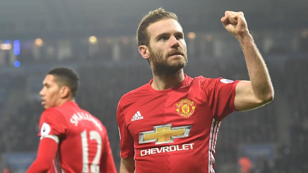 manchester-united-win-leicester.jpg